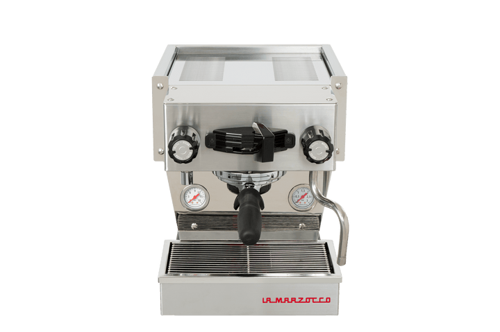 La Marzocco Linea Micra i børstet stål, set forfra med portafilter