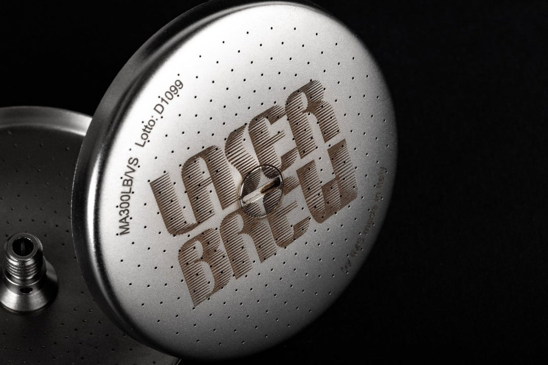 IMS Laser Brew La Marzocco shower screen med integreret skrue og lasergraveret logo