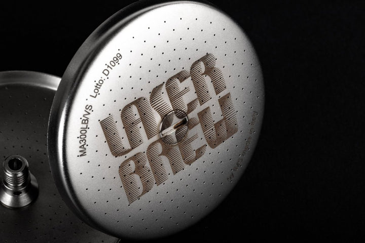 IMS Laser Brew La Marzocco shower screen med integreret skrue og lasergraveret logo