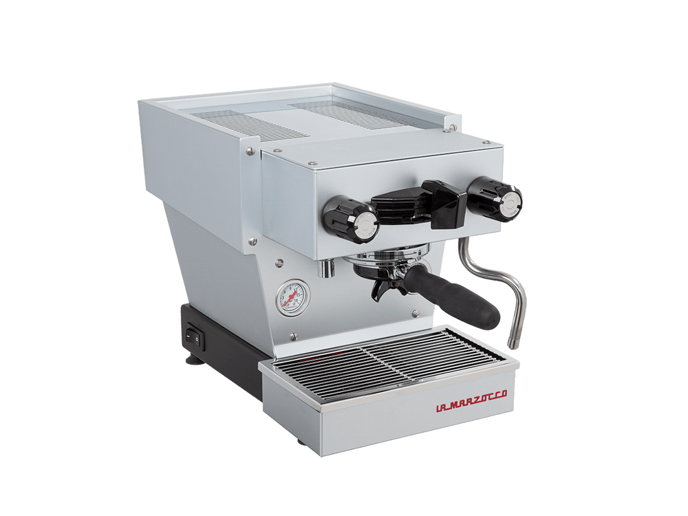 La Marzocco Linea Micra i lysegrå, set skråt forfra