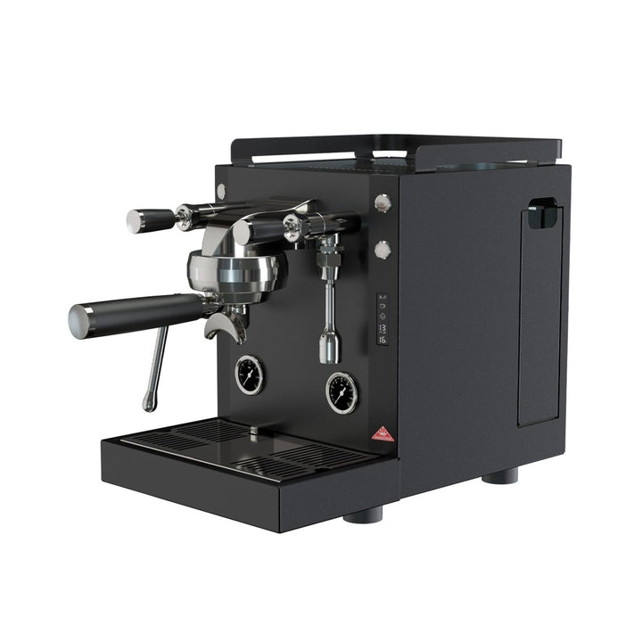 Mahlkönig Xenia Brew-by-Sync dual boiler-espressomaskine i mat sort med portafilter